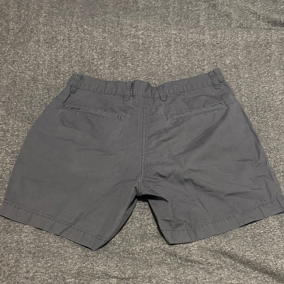 Patagonia Women’s Charcoal Flat Front Shorts - Picture 2 of 7